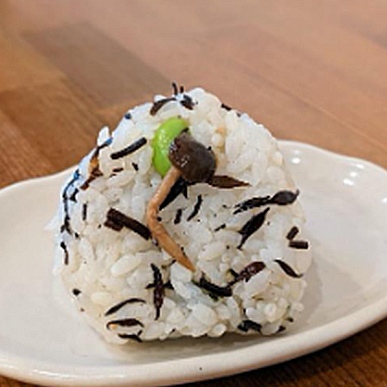 ひじきむすび 180円